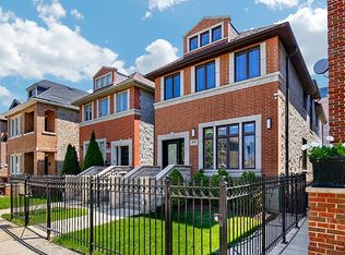 1053 W 34th Pl, Chicago, IL 60608