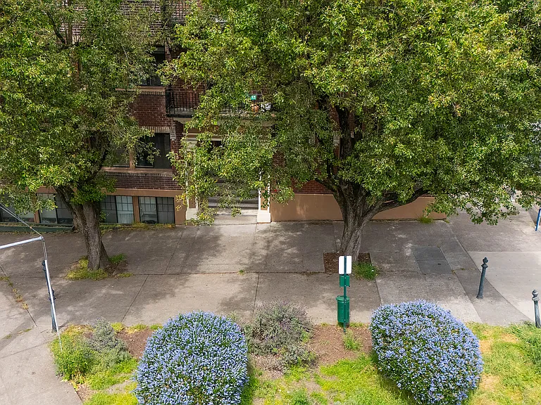 Historic Paramount Apartments — Photo 66