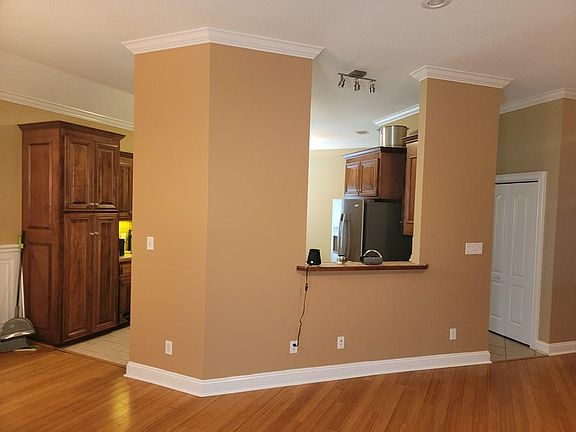 5th image of 3822 Old Vine Way