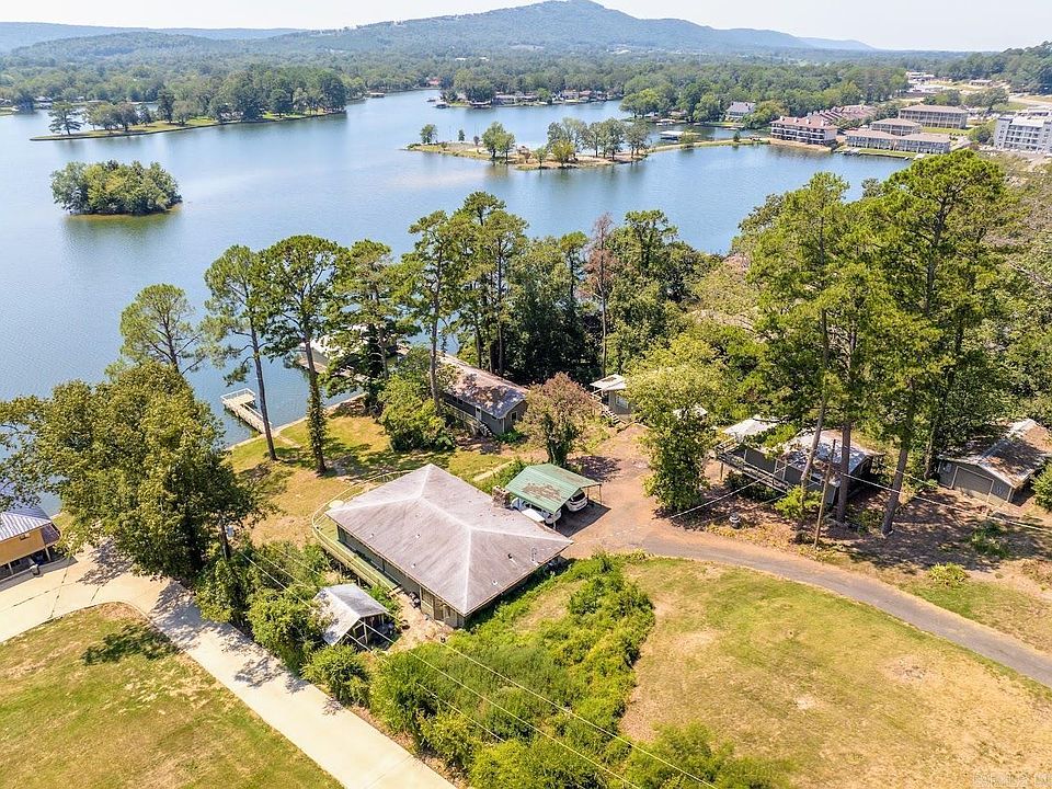 1st image of 108 Lookout Cir