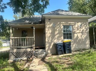 525 Blue Ridge Blvd, Kansas City, MO 64125