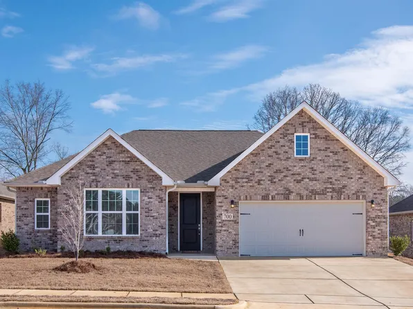700 Ronnie Dr, Hartselle, AL 35640