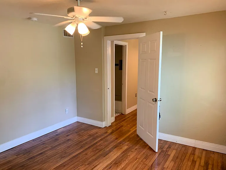 1002 W Saint Johns Ave — Photo 11