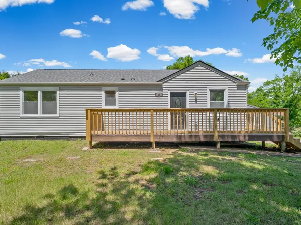 19 Chestnut Dr, Clarksville, TN 37042