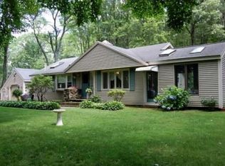 92 Lake Shore Dr, Sterling, MA 01564