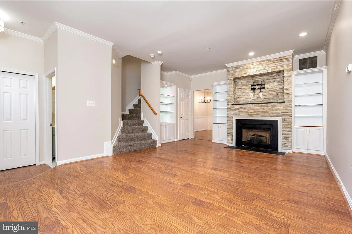 Building Photo - 77 Harbour Heights Dr #77