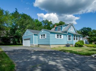 19 Walnut Ave, Trumbull, CT 06611