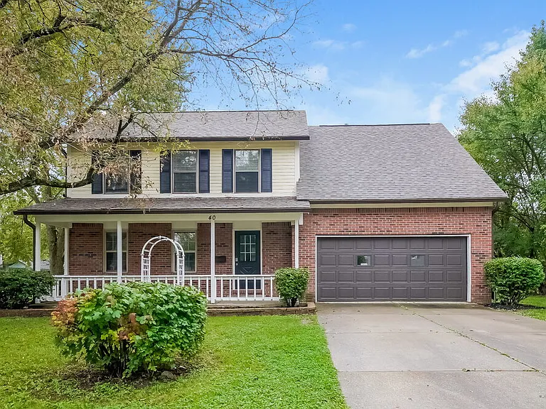 40 Crestview Dr — Photo 1