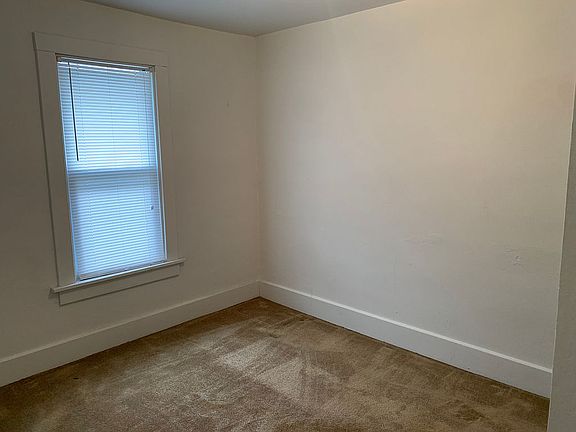 9.5 x 11.5 Bedroom 1


