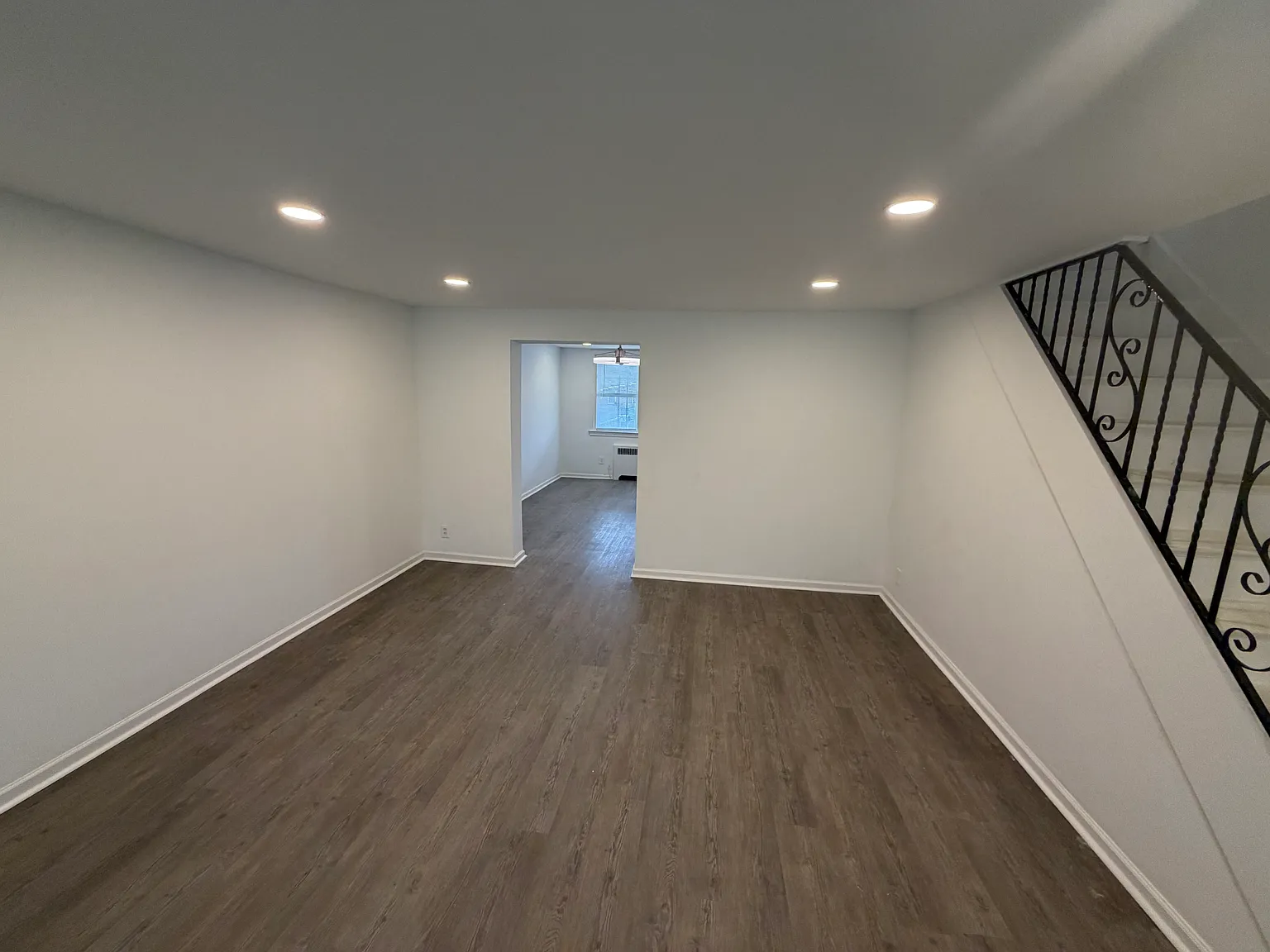 3 bed, 1239 sqft, $2,550 — Photo 3