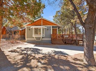 322 Wabash Ln, Sugarloaf, CA 92386