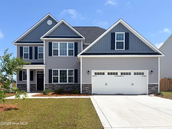 463 Pebble Shore Drive, Sneads Ferry, NC 28460
