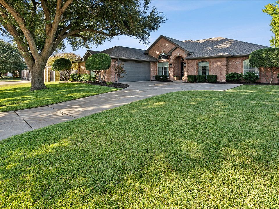 1st image of 3120 Riverwood Dr