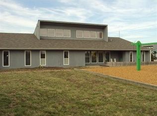 206 Rushing Dr, Herrin, IL 62948