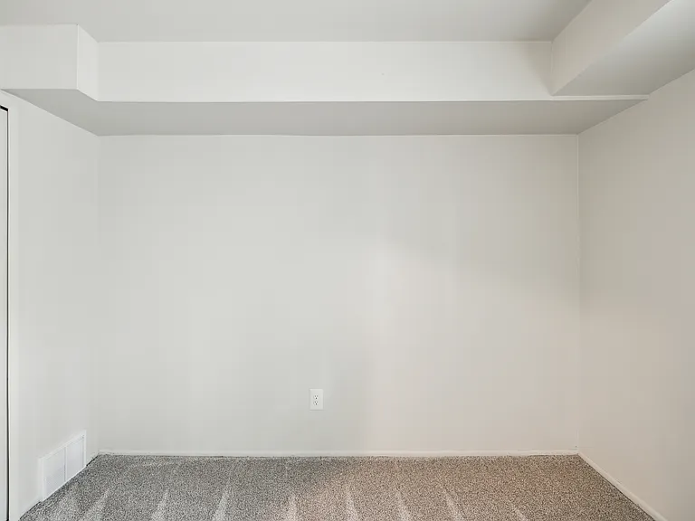 Park Hill Apartments — Photo 15