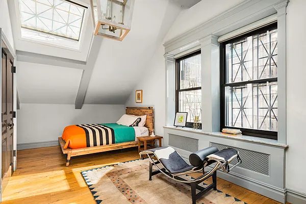 Sold by Compass | media 6