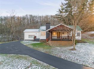 1125 Toms Run Rd, Holbrook, PA 15341