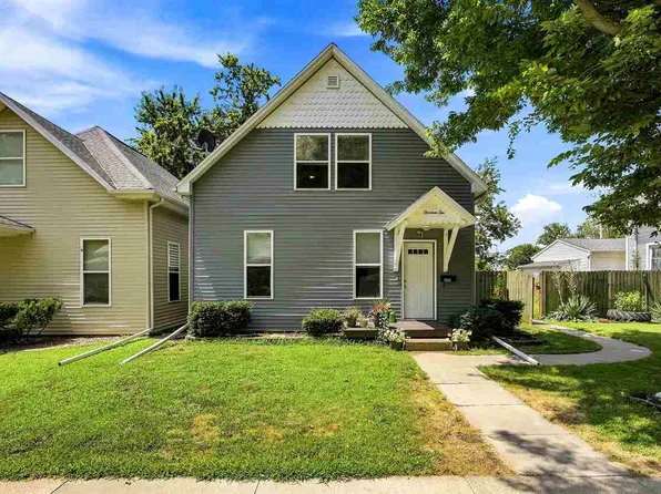 1310 J St SW, Cedar Rapids, IA 52404