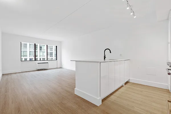 Rented by Greystar | media 1