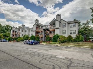 6905D Victoria Dr, Alexandria, VA 22310