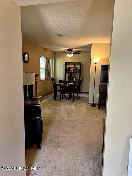4th image of 805 Greenwich Drive