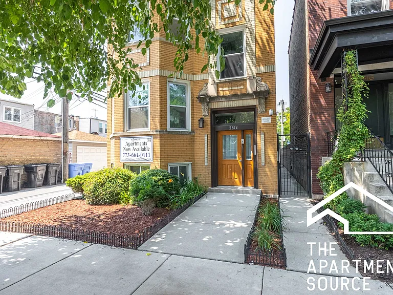 2816 N Troy St #2F — Photo 10