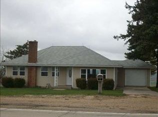 20785 Route 3, Durango, IA 52039