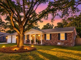 1104 Belvedere Dr, Hanahan, SC 29410