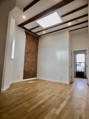2nd image of 149 Norfolk St #6C