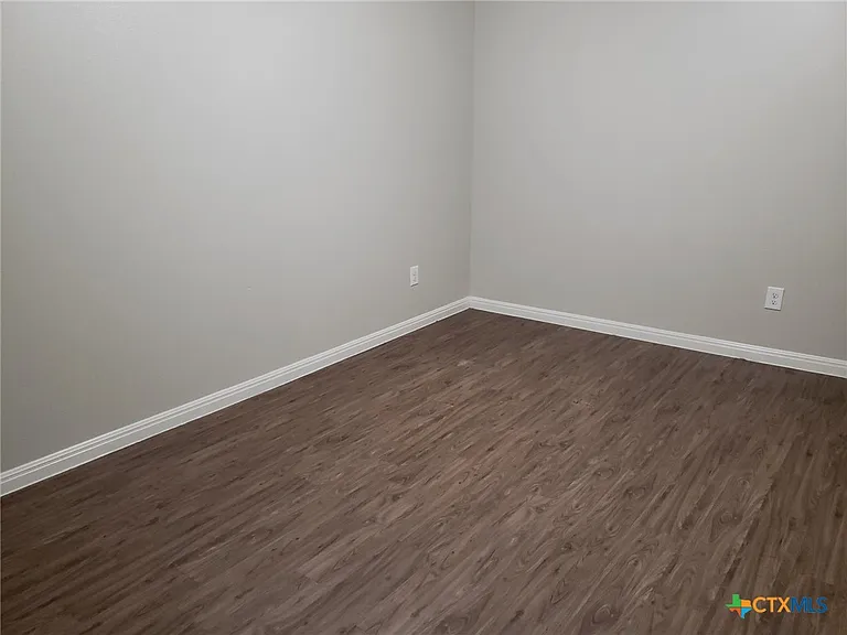 165 S Guadalupe St #211 — Photo 6