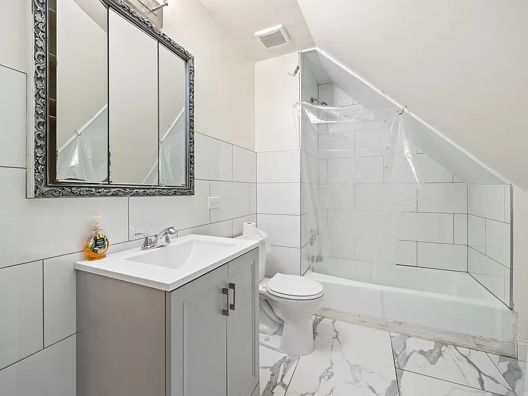 1015 Garnett Pl — Photo 13