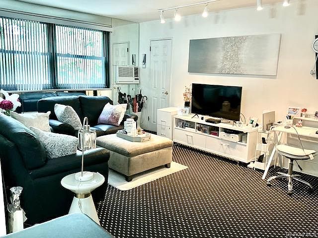 1st image of 5767 246th UPPER Crescent #UPPER A2