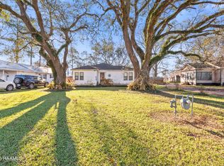 2100 Grand Point Rd, Breaux Bridge, LA 70517