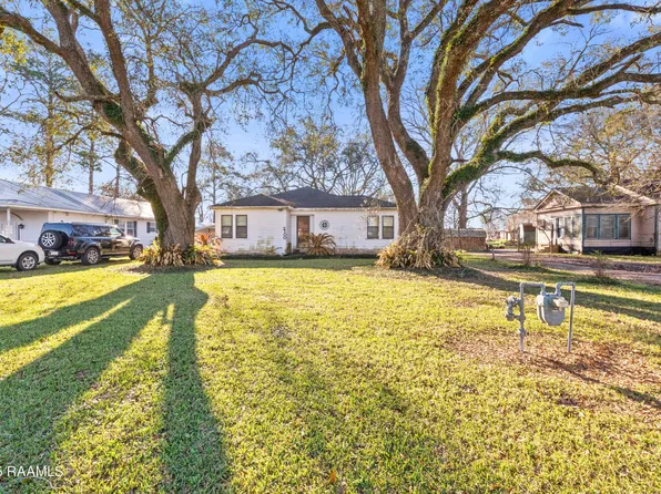 2100 Grand Point Rd, Breaux Bridge, LA 70517