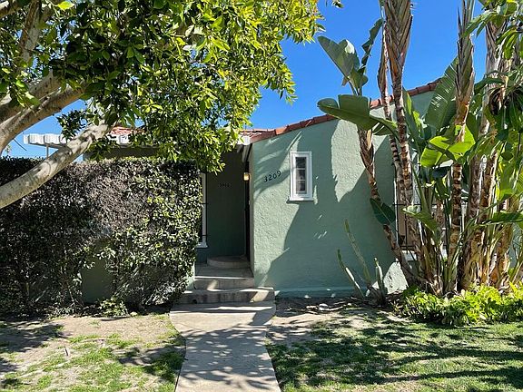 2nd image of 3209 Glenhurst Ave