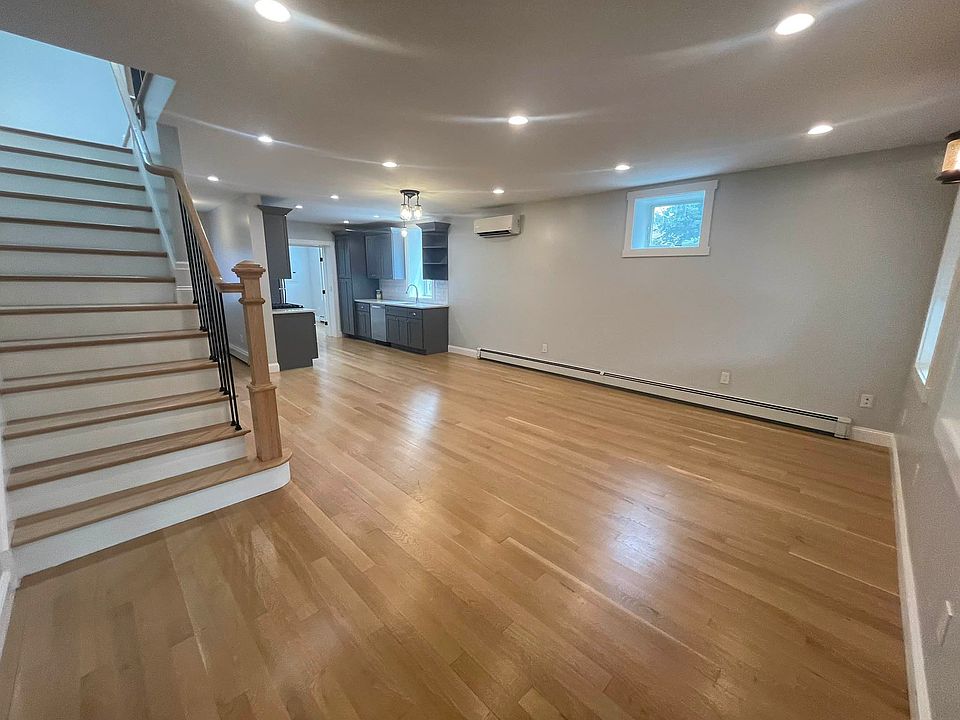 1st image of 28-19 Ditmars Blvd #1