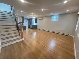 28-19 Ditmars Blvd, Astoria, NY