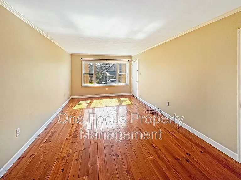 610 Huston St #1 — Photo 3