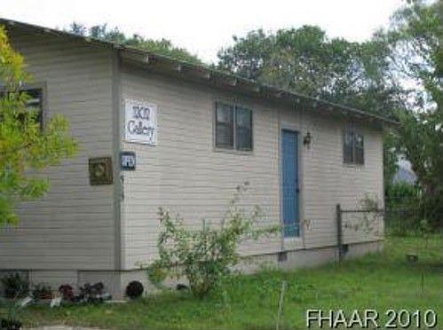 2nd image of 1202 E 4th St