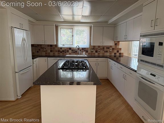 5th image of 4623 Patrick Rd