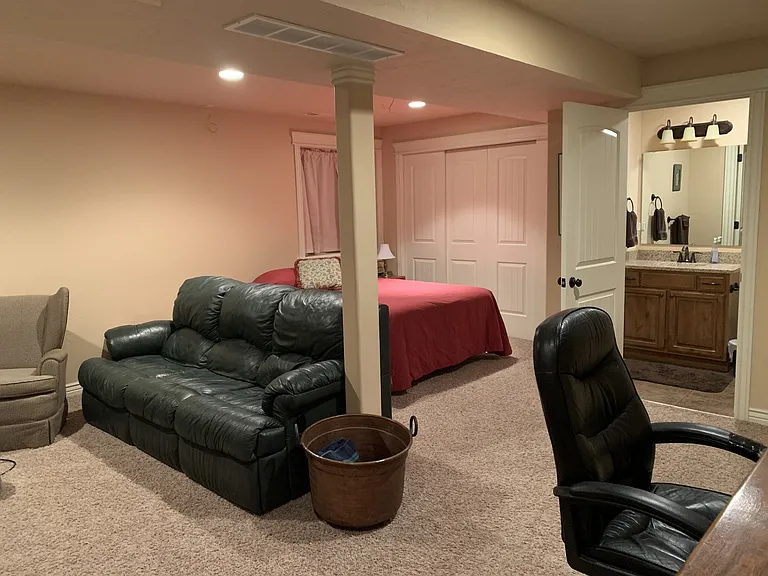718 Valley Centre Dr #12 — Photo 7