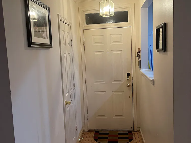15646 Ensleigh Ln — Photo 2