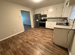 221 12th St SW #3, Hickory, NC 28602