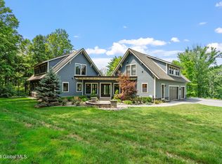 24 Kingsbridge Ct, Ballston Lake, NY 12019