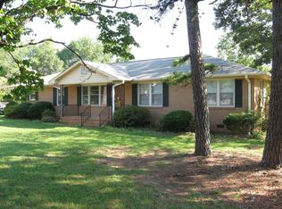 306 Pine Knoll Dr, Greenville, SC 29609