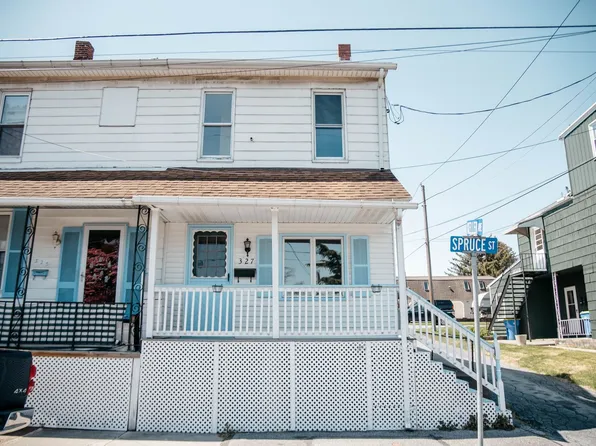 327 Spruce St, Middletown, PA 17057