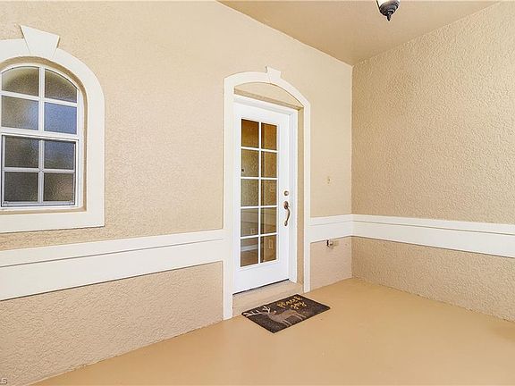 4th image of 111 Greenbriar Blvd
