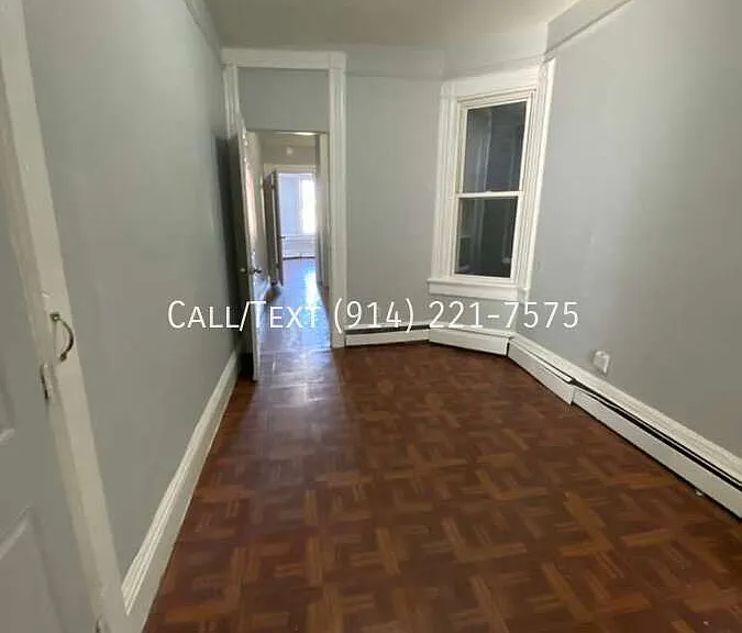 164 Waverly St — Photo 3