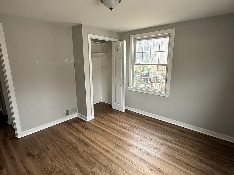 30 Hilltop Rd #1R — Photo 10