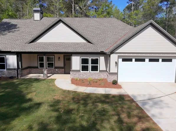 166 Oak Leaf Cir, Eatonton, GA 31024